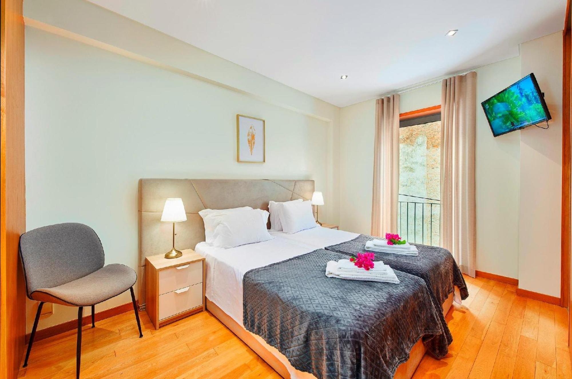 Holiday home Beautiful Town Centre Townhouse With Shared Pool